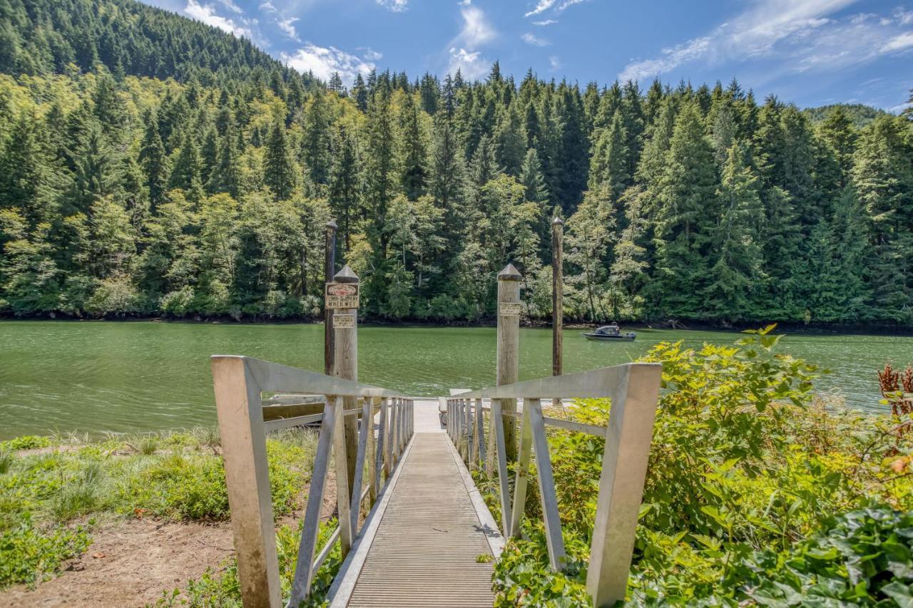 The Crabbing Cabin Линкольн-Сити Экстерьер фото